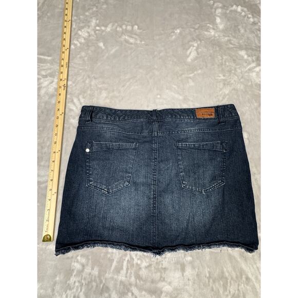Express Jeans Distressed Embellished Pockets Blue Denim Skirt Size 10 - Picture 3 of 4